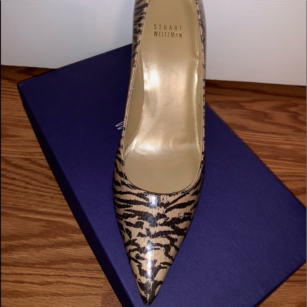 Worn Once Stuart Weitzman Daisy Pumps Size 8 - image 2